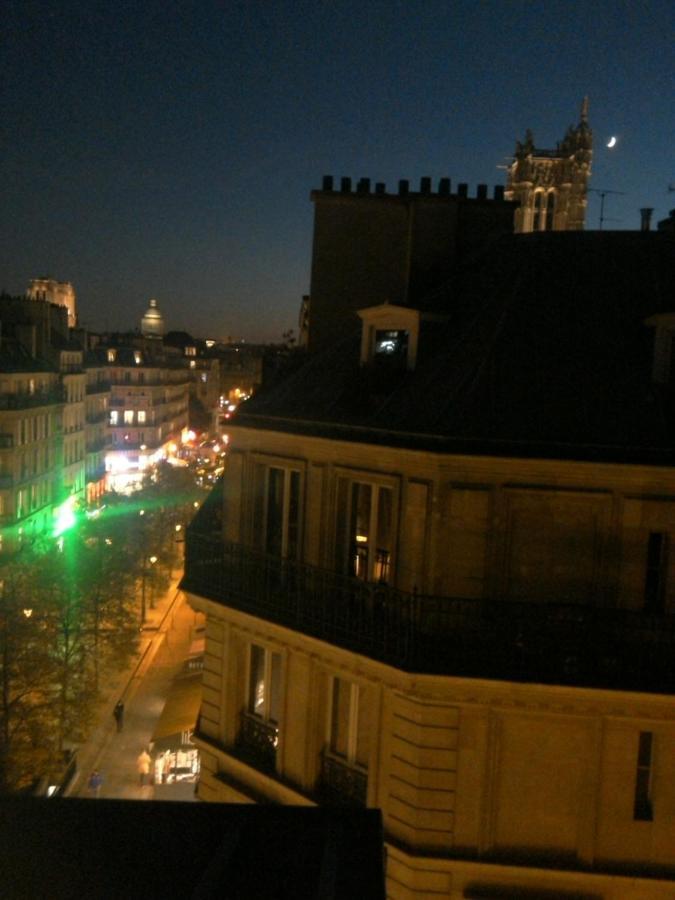 Room In Apartment - Nice Charming Studette For 1Guesteart Of Old Paris Fantastic Location Notre Dame Kültér fotó